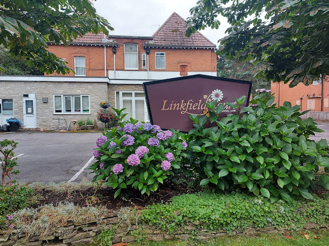 Linkfield Court - Retirement home