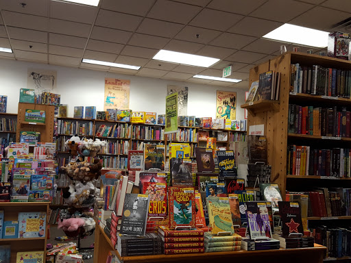 Book Store «Half Price Books», reviews and photos, 4027 Tacoma Mall Blvd, Tacoma, WA 98409, USA