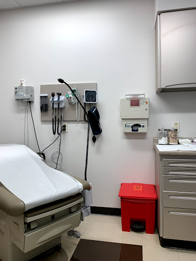 Shopping Mall «Meyerland Plaza», reviews and photos, 4700 Beechnut St, Houston, TX 77096, USA