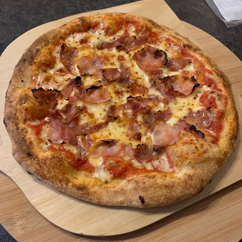 Pizza This Pizza That - Caterer