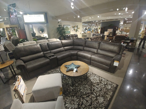 Furniture Store «Furniture Fair», reviews and photos, 7200 Dixie Hwy, Fairfield, OH 45014, USA