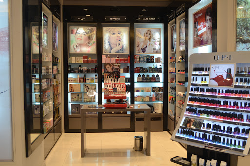 Nail products store Rosario