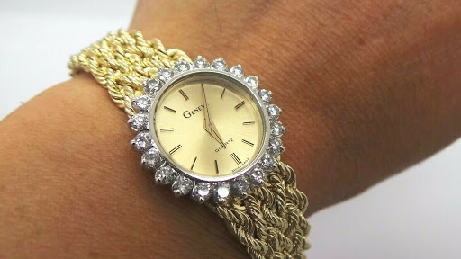 Pawn Shop «R J Jewelry & Loan Co», reviews and photos, 1210 Bloomingdale Rd, Glendale Heights, IL 60139, USA