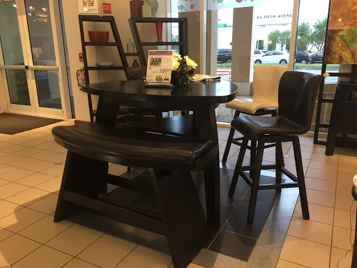 Furniture Store «Rooms To Go & Rooms To Go Kids Furniture Store - Dadeland (Miami)», reviews and photos, 7360 N Kendall Dr, Miami, FL 33156, USA