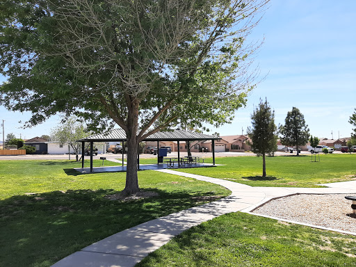 Park «Cecil Davis Park», reviews and photos, 601 Southern Ave & Van Buren St, Kingman, AZ 86401, USA