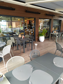 Atmosphère du Restaurant La Réserve Péché Iodé à Merville-Franceville-Plage - n°15