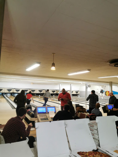 Bowling Alley «Fireside Bowl», reviews and photos, 2646 W Fullerton Ave, Chicago, IL 60647, USA