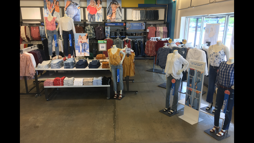 Clothing Store «Old Navy», reviews and photos, 3131 E Main St, Mohegan Lake, NY 10547, USA