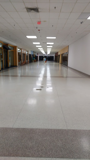 Shopping Mall «Village Square Mall», reviews and photos, 51 village Square Mall, Effingham, IL 62401, USA