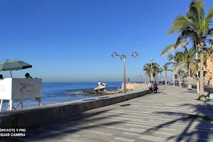 Malecón de Mazatlán image