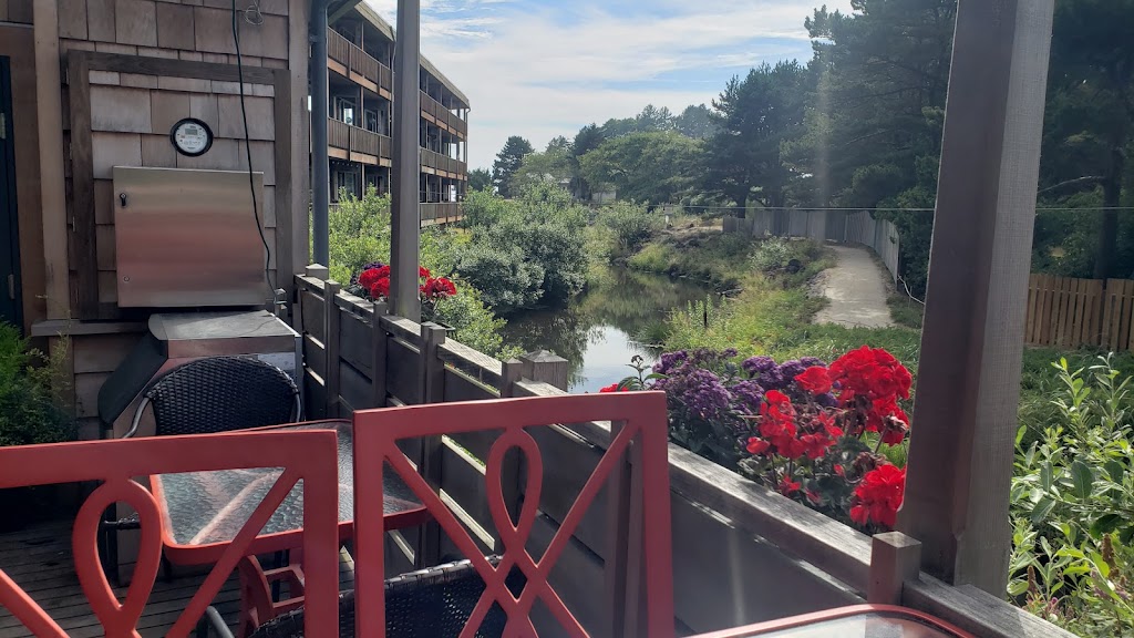 The Cafe on Hawk Creek 97149