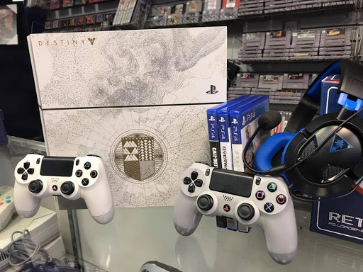 Video Game Store «Blue Shell Gaming and Collectibles», reviews and photos, 2150 Minnewawa Ave C, Clovis, CA 93612, USA