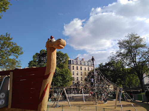 Square du Cardinal Wyszynski à Paris