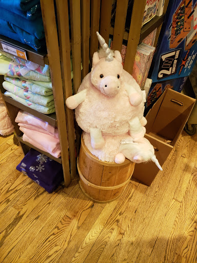 American Restaurant «Cracker Barrel Old Country Store», reviews and photos, 3701 Elmsley Ct, Greensboro, NC 27406, USA