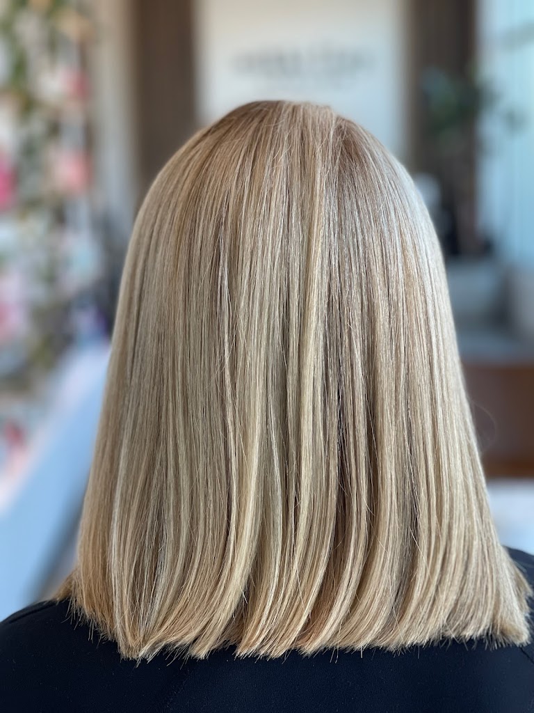 Thai Le (Brazilian Blowout Specialist) 75034