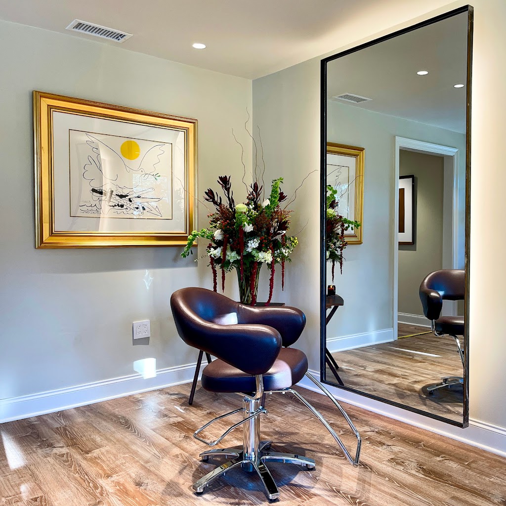 The Cottage Salon 70760