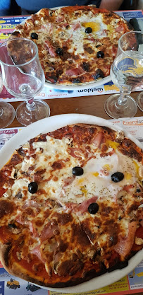 Plats et boissons du Pizzeria La Tour de Pizz à Loudun - n°15