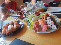 Plats et boissons du Restaurant de sushis Kampai Take Away à Saint-Pierre - n°3