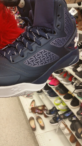 Clothing Store «Ross Dress for Less», reviews and photos, 212 Towne Center Dr, Compton, CA 90220, USA