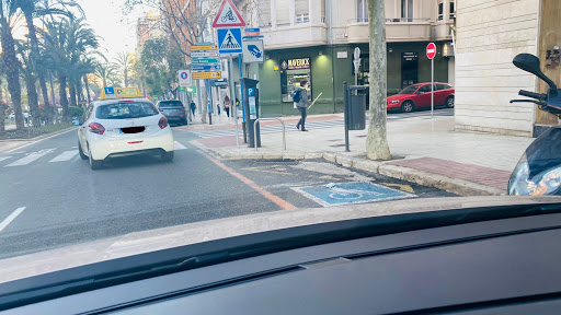 AUTOESCUELAS PLUSVIAL en Alicante provincia Alicante