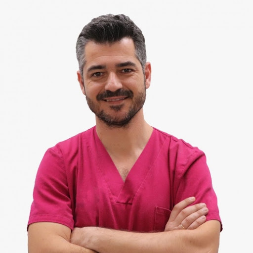 Dr. Damián Rial Valverde, Traumatólogo