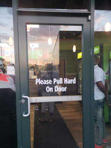 Shopping Mall «Ravenwood Shopping Center», reviews and photos, 910 Taylor Ave, Towson, MD 21286, USA