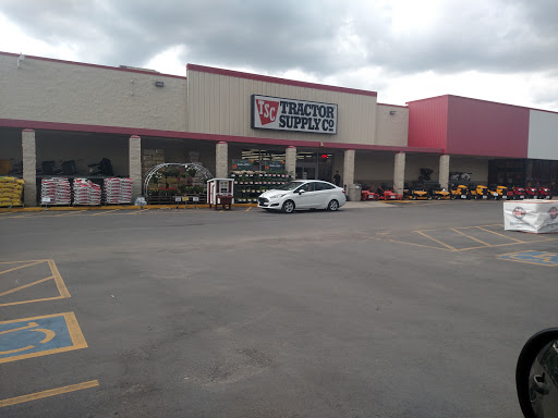 Home Improvement Store «Tractor Supply Co.», reviews and photos, 356 Frey St, Ashland City, TN 37015, USA