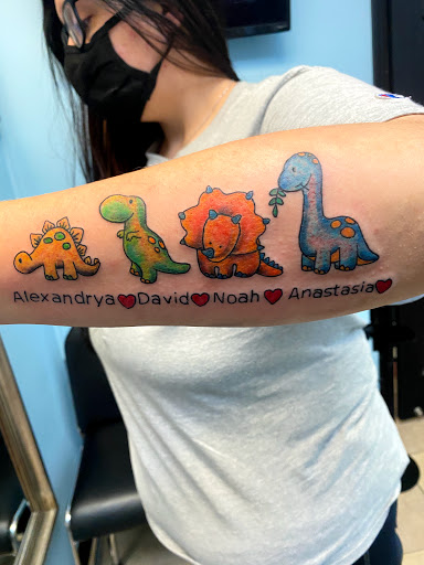 Tattoo Shop «Dark Horse Tattoos», reviews and photos, 395 Garrisonville Rd #103, Stafford, VA 22554, USA