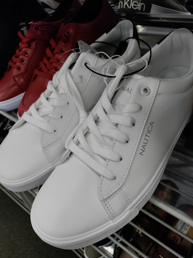 Clothing Store «Burlington Coat Factory», reviews and photos, 287 Washington St, Attleboro, MA 02703, USA