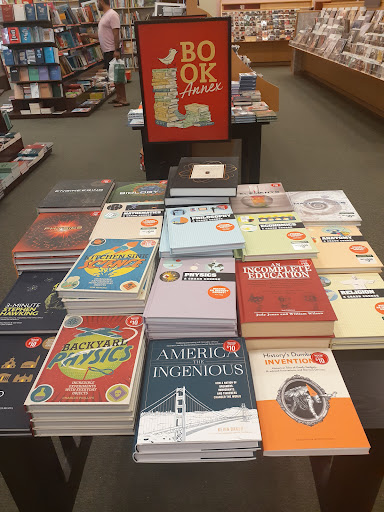 Book Store «Barnes & Noble», reviews and photos, 1738 Hill Rd N, Pickerington, OH 43147, USA