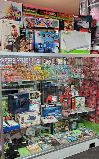 Video Game Store «Pink Gorilla University District», reviews and photos, 4341 University Way NE, Seattle, WA 98105, USA