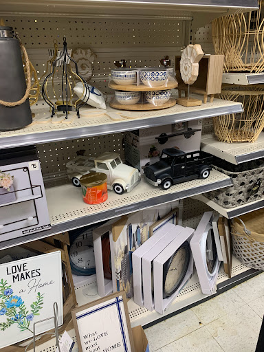 Discount Store «Dollar General», reviews and photos, 5211 Doc Bailey Rd, Charleston, WV 25313, USA