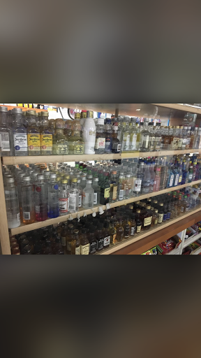 Liquor Store «La Quinta Liquor», reviews and photos, 78025 Avenida La Fonda, La Quinta, CA 92253, USA