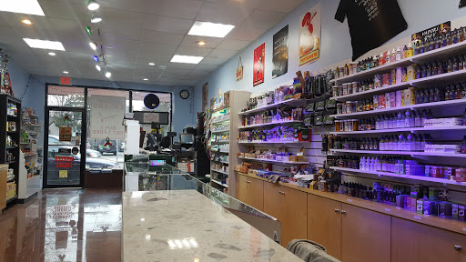 Tobacco Shop «Smoke shop», reviews and photos, 34 Nassau Blvd, Garden City, NY 11530, USA