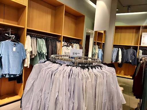 Clothing Store «H&M», reviews and photos, 8518 Fenton St, Silver Spring, MD 20910, USA