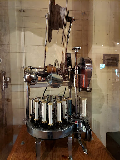 Sporting Goods Store «Bass Pro Shops», reviews and photos, 1935 S Campbell Ave, Springfield, MO 65807, USA