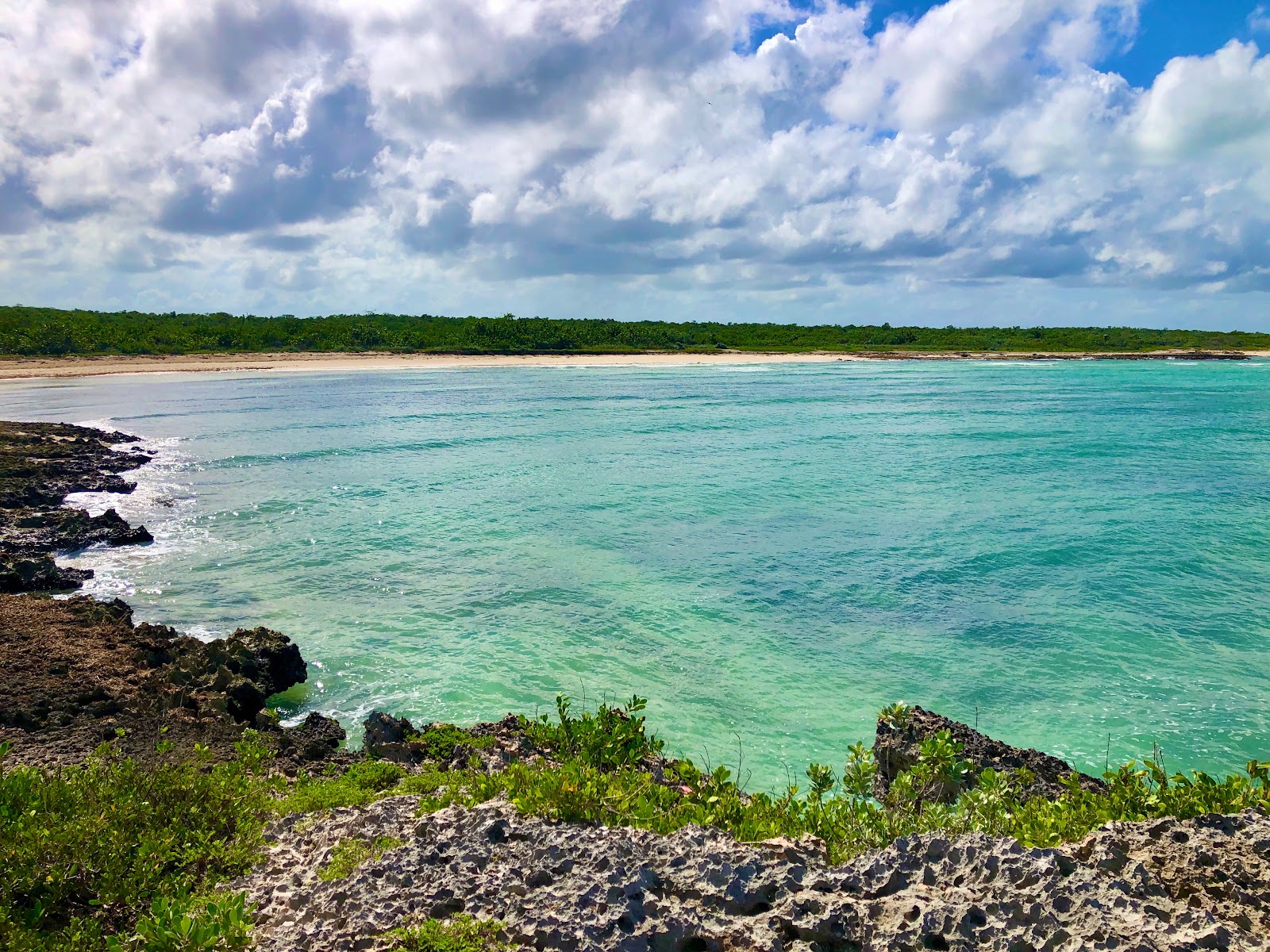 Foto van Playa Prohibida met direct strand