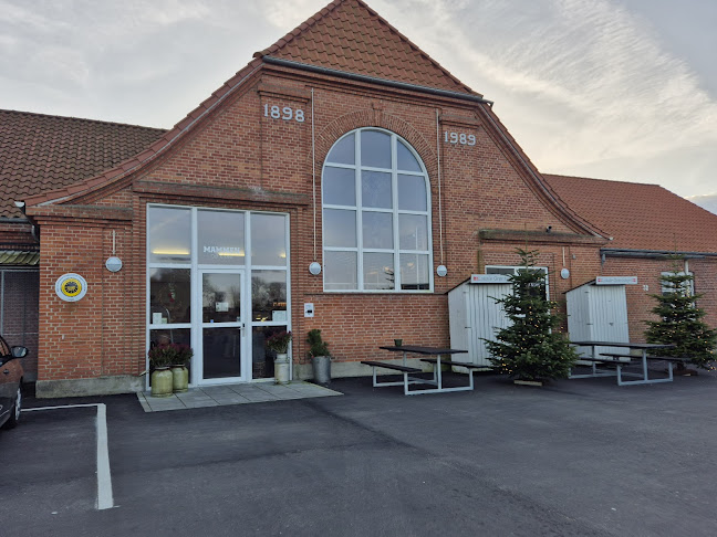 Åbningstider for Mammen Ost og Deli