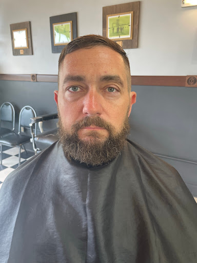 Barber Shop «Big 4 Barbershop», reviews and photos, 500 E Court Ave, Jeffersonville, IN 47130, USA