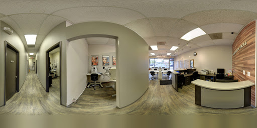 Optometrist «Elk Grove Optical», reviews and photos, 611 Meacham Rd, Elk Grove Village, IL 60007, USA