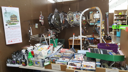 Outlet Mall «Finders Keepers Traders Outlet Mall», reviews and photos, 740-784 Chelsa Dr, Madisonville, KY 42431, USA