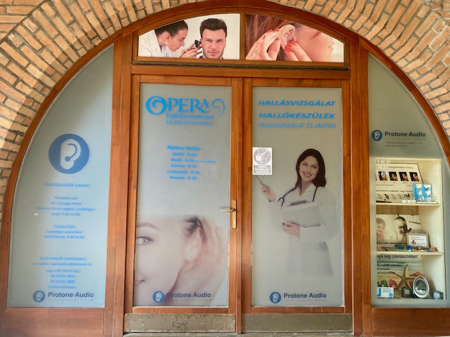 Opera Halláscentrum és Fül-Orr-Gégészeti Magánrendelő - Orvos