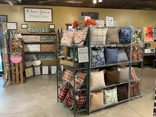 Candle Store «Warm Glow Candle Store», reviews and photos, 2131 N Centerville Rd, Centerville, IN 47330, USA