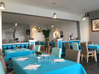 Atmosphère du Restaurant Le Carré du port à La Londe-les-Maures - n°3