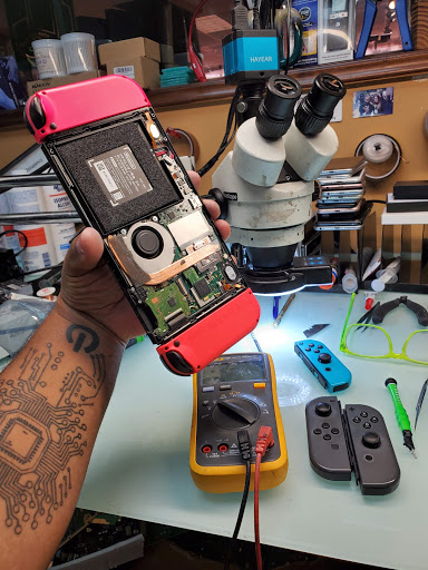 Computer Store «Computer Guys of Dallas Phone, Tablet, Gaming, Electronic Repair», reviews and photos, 1401 S Buckner Blvd #115, Dallas, TX 75217, USA