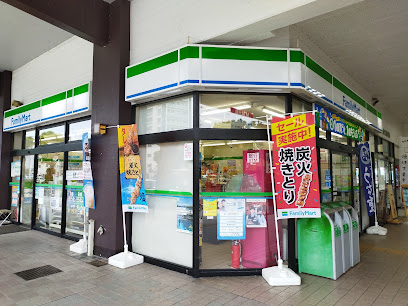 ファミリーマート ＪＲ大牟田駅店