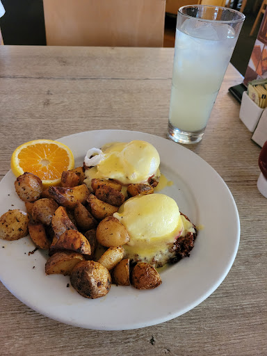 Hugos Restaurant image