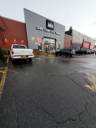 Camping Store «REI», reviews and photos, 3509 Carlin Springs Rd, Falls Church, VA 22041, USA