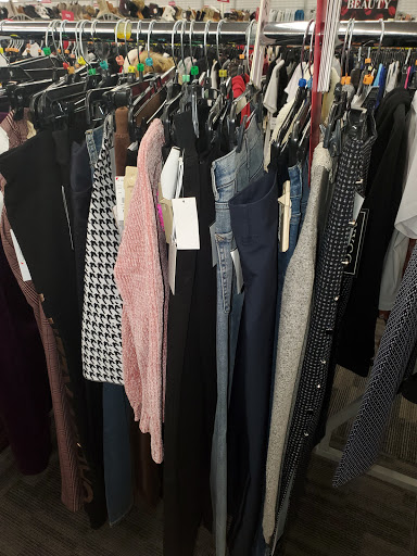 Clothing Store «Burlington Coat Factory», reviews and photos, 311 Rohnert Park Expy, Rohnert Park, CA 94928, USA