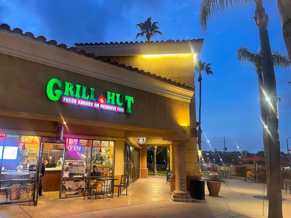 Grill Hut 92677